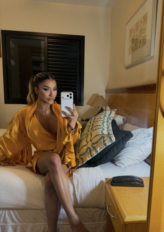 Amanda Vasconcelos 24