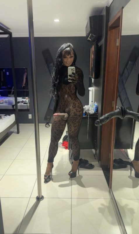 Laryssa Joyssem 5