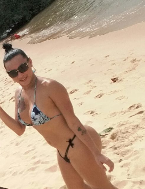 Monicke Costa 97