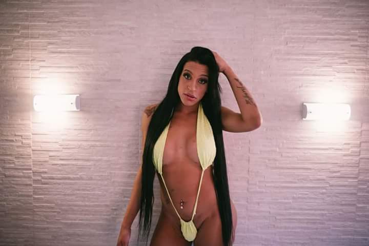 Yasmin Marquezinny 17