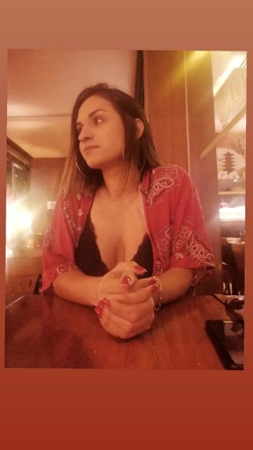 Alinne Caineli 19