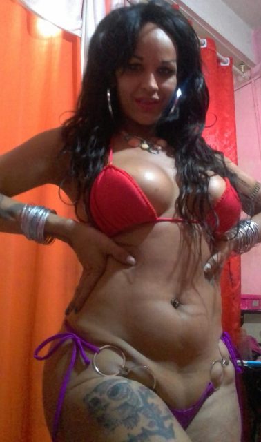 Aline Araújo 23