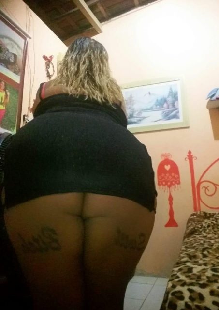 Thainá Índia 23