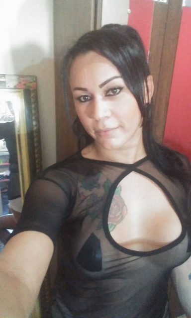 Monicke Costa 36