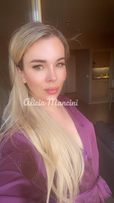 Alicia Mancini 35