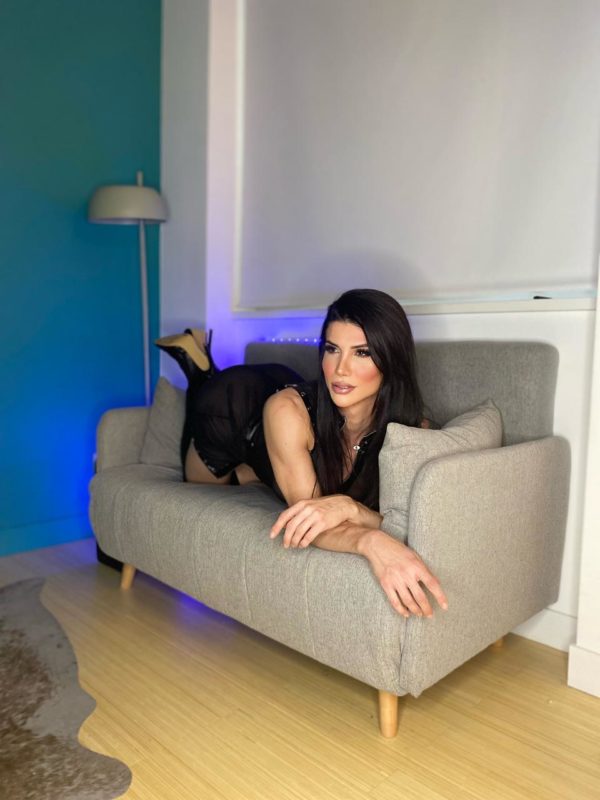 Victória Carvalho 57
