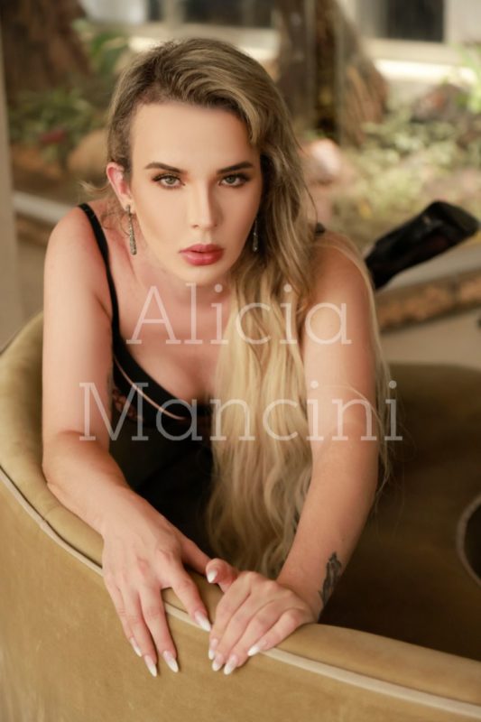 Alicia Mancini 51