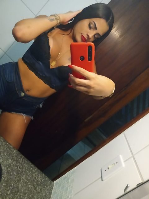 Julinha Tavares 195