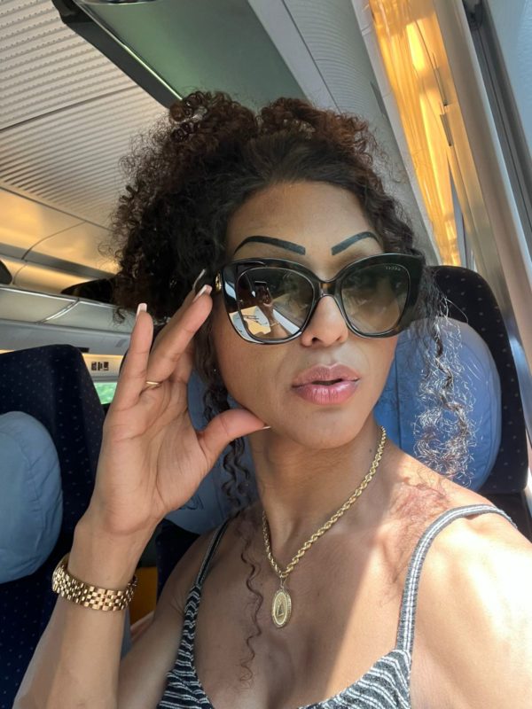Barbie Preta 51