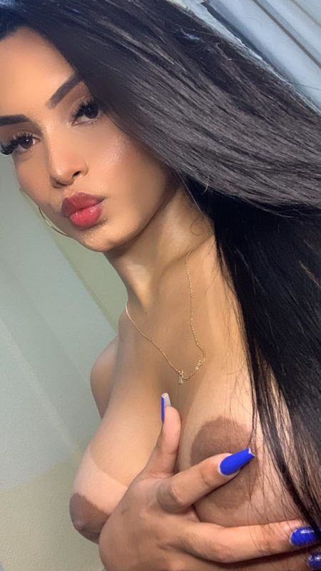 Bianca Sousa 49