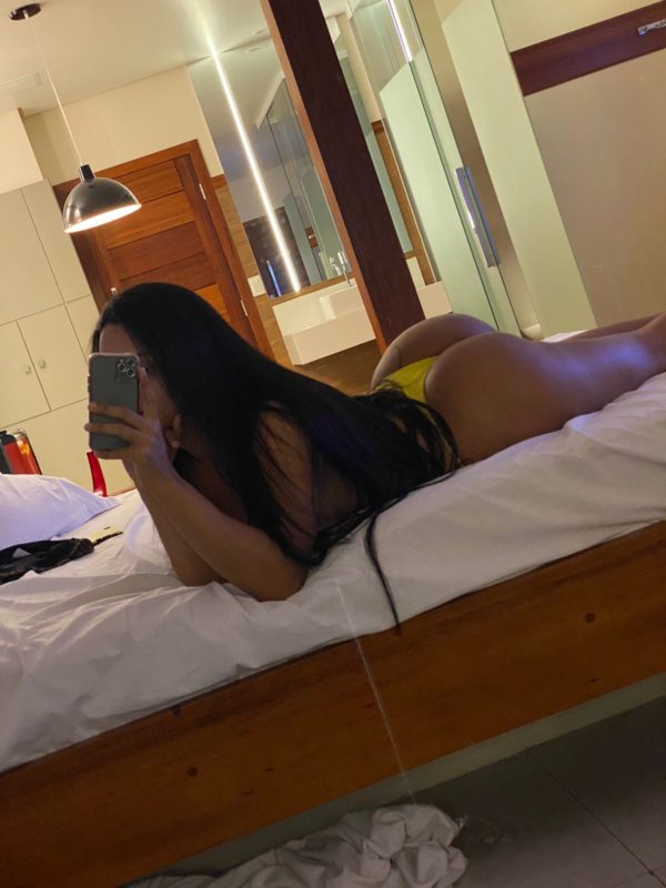 Bianca Sousa 26
