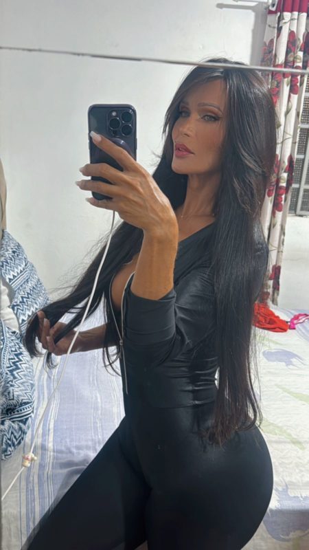 Lorena Maia 23