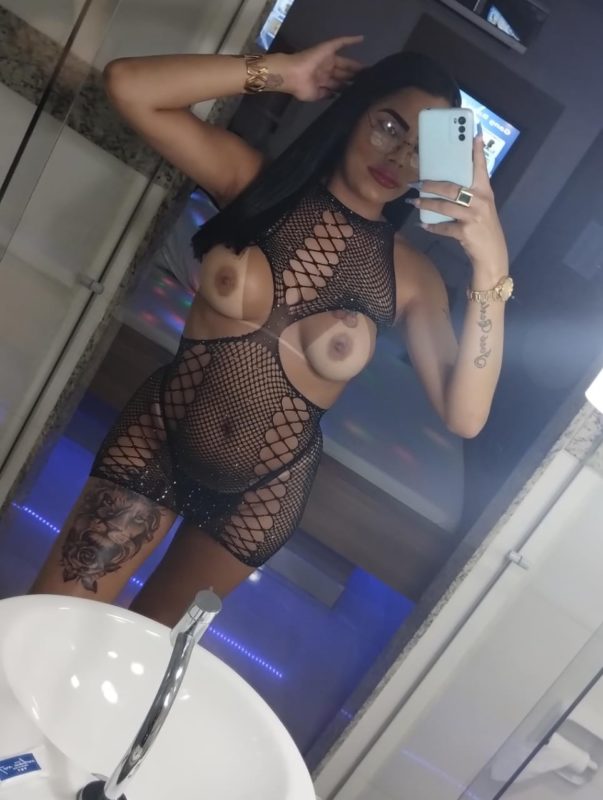 Julinha Tavares 38