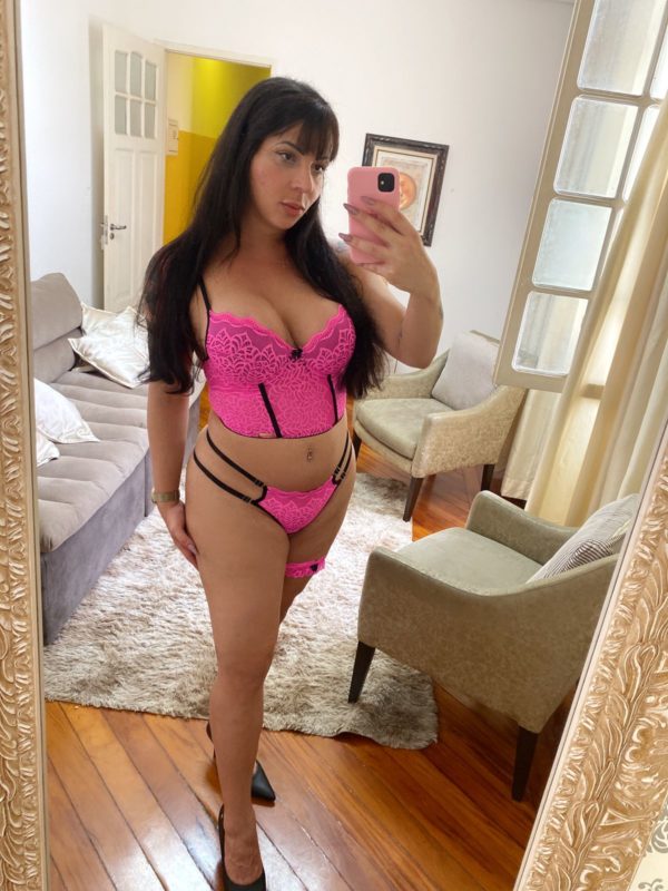 Rebekah Vaz 44