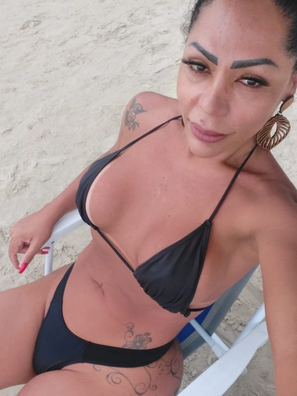Isadora Tavares 32