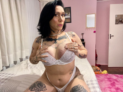 Nayane Tatuada 48