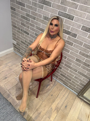 Carol Delavega 2