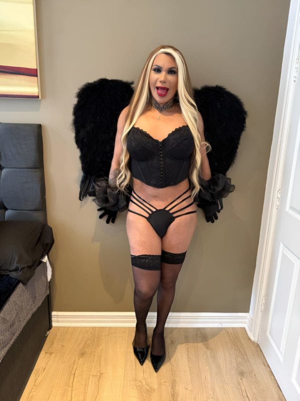 Carol Delavega 37
