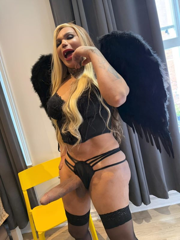 Carol Delavega 42