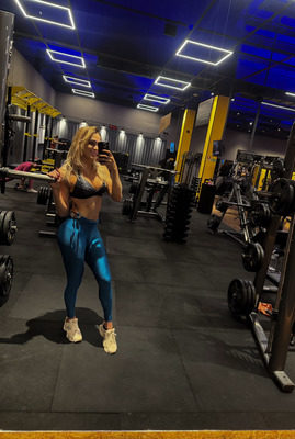 Jamily Castro 42