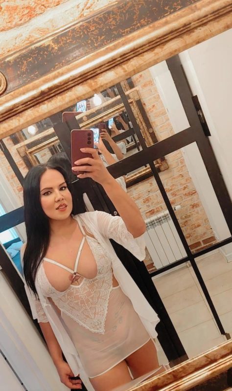 Ariadna Mel 56