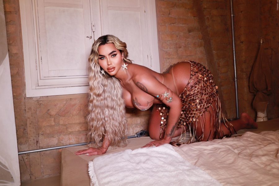 Sabryna Banks 4