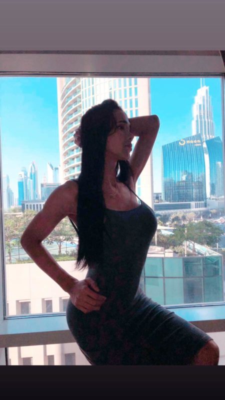Dafinny Brunette 39