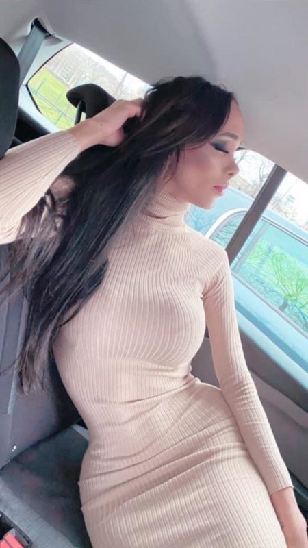 Dafinny Brunette 25