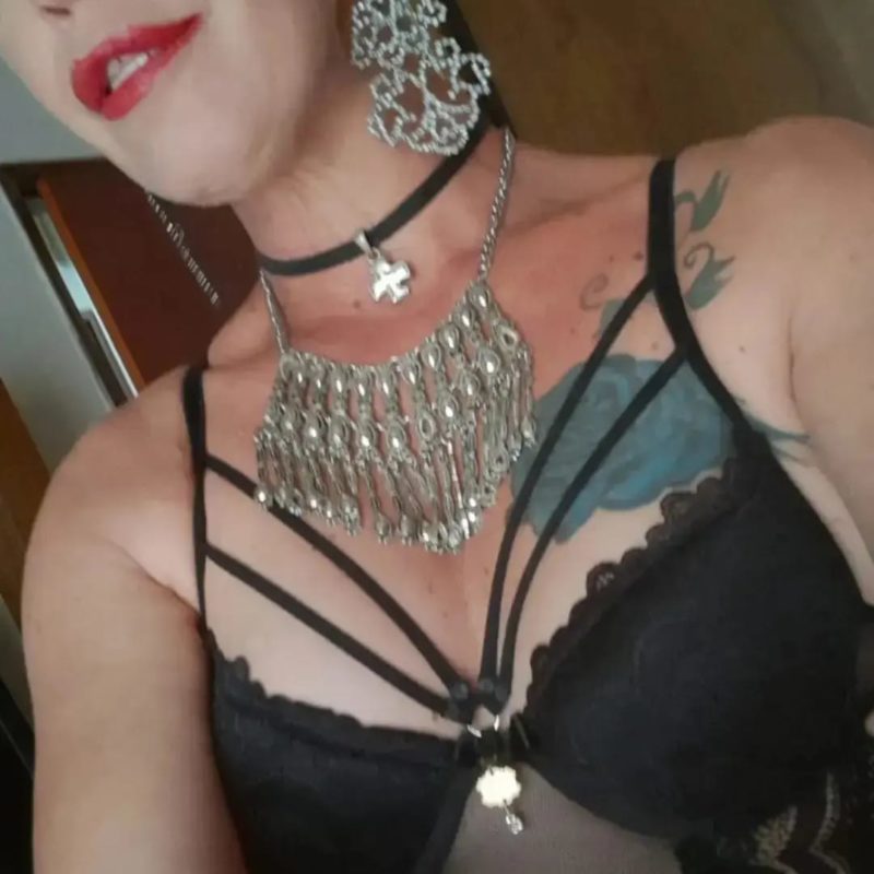 Felicia Rinco 27