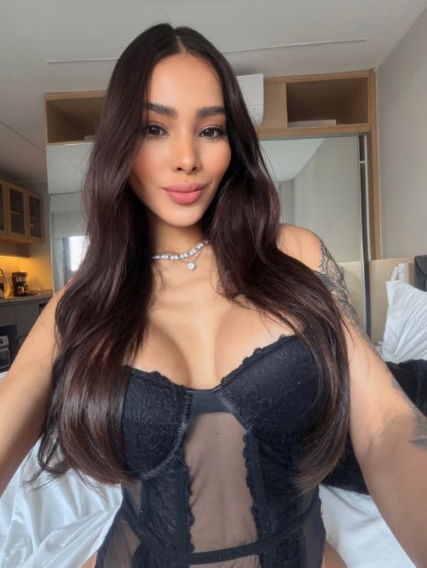 Larissa Araújo 4