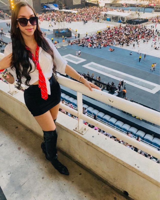 Anahí Giovanna 32