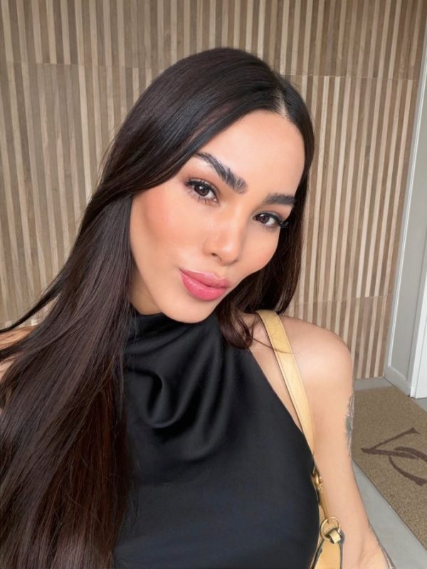 Larissa Araújo 33
