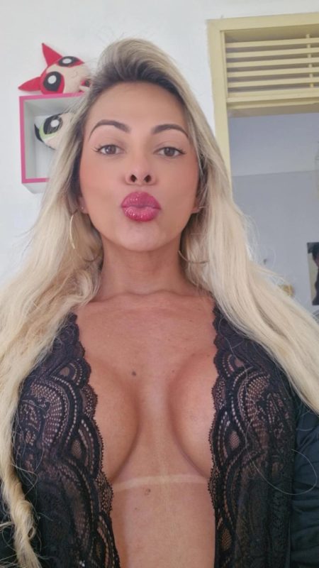 Larah Canuto 3