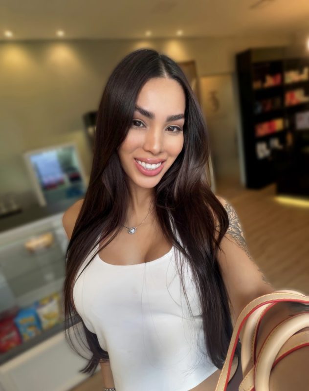 Larissa Araújo 20