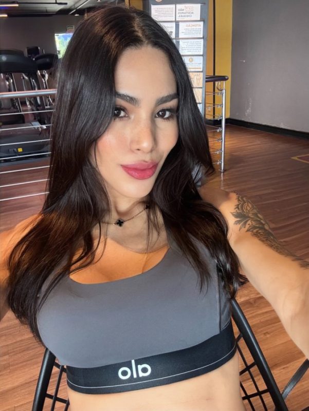 Larissa Araújo 71