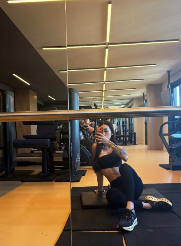Larissa Araújo 23