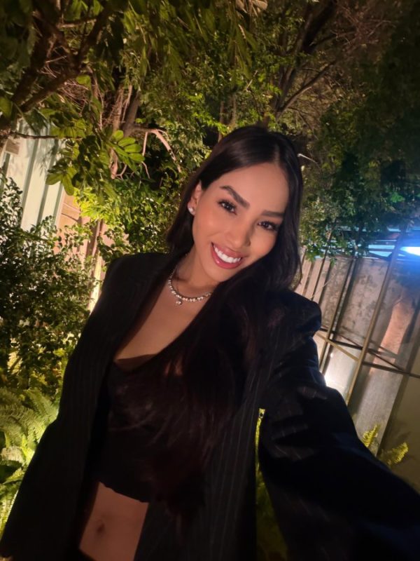 Larissa Araújo 22