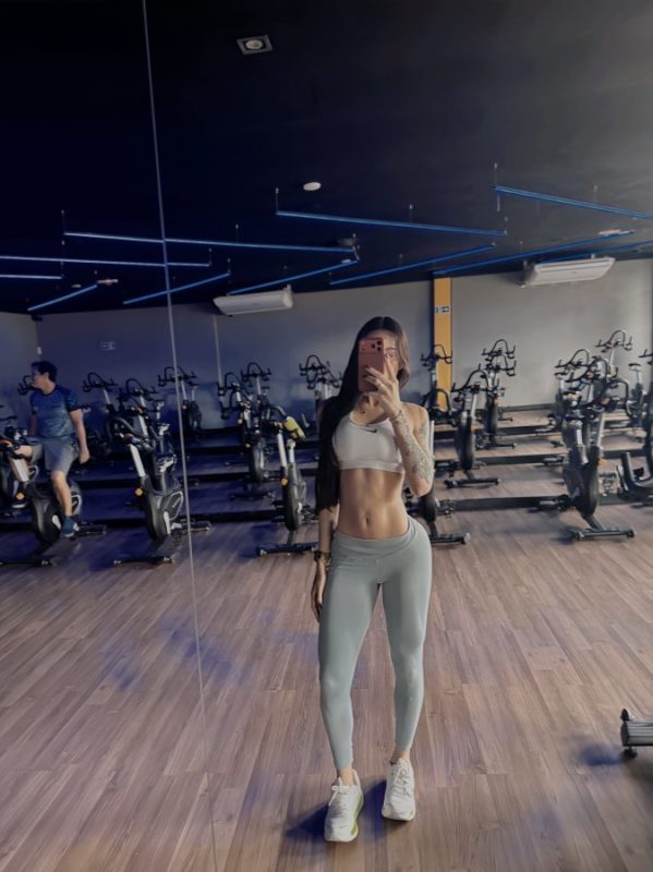 Larissa Araújo 13