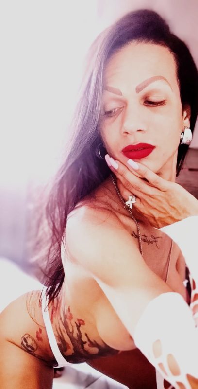 Laura Gouvêa 33