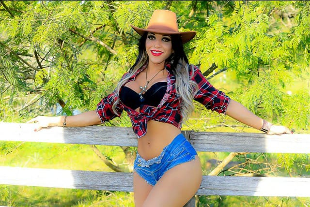 Jakeline Sandri 38