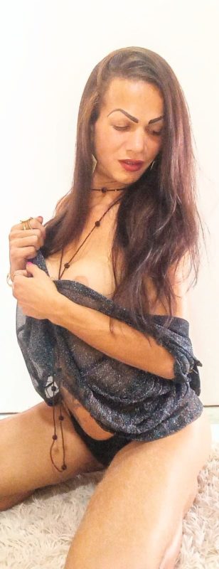 Laura Gouvêa 35