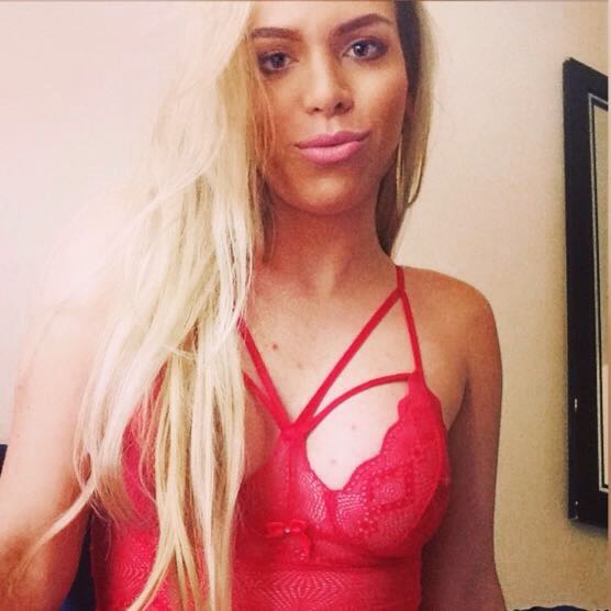 Karol Magalhães 36