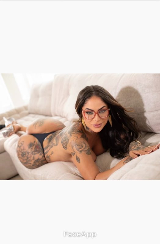Mariana Bermanelly 22