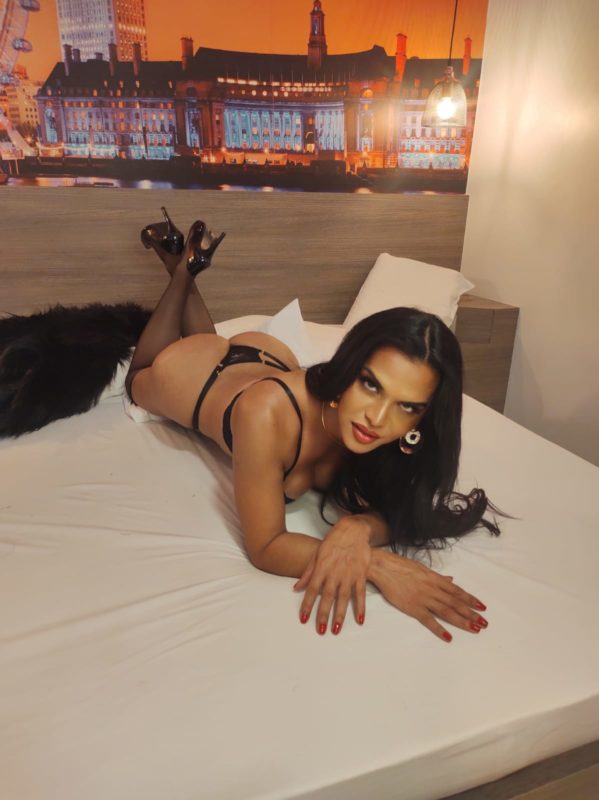 Francine Macedo 20