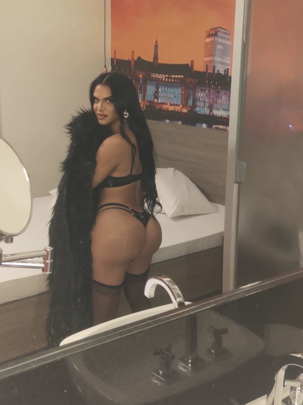 Francine Macedo 10