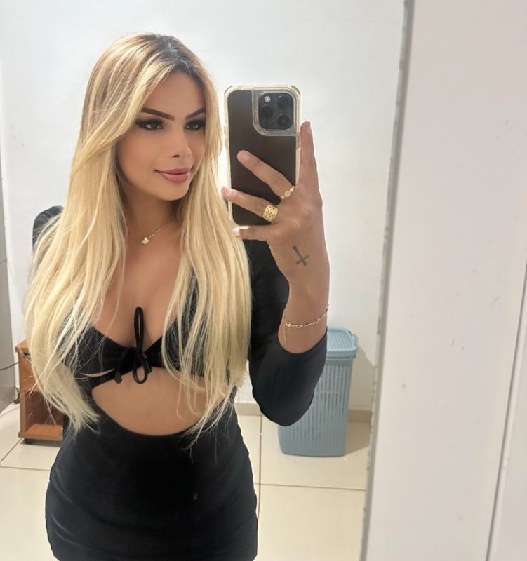 Laryssa Rocha 19