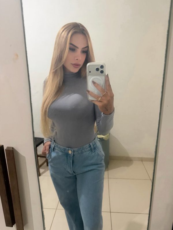 Laryssa Rocha 16