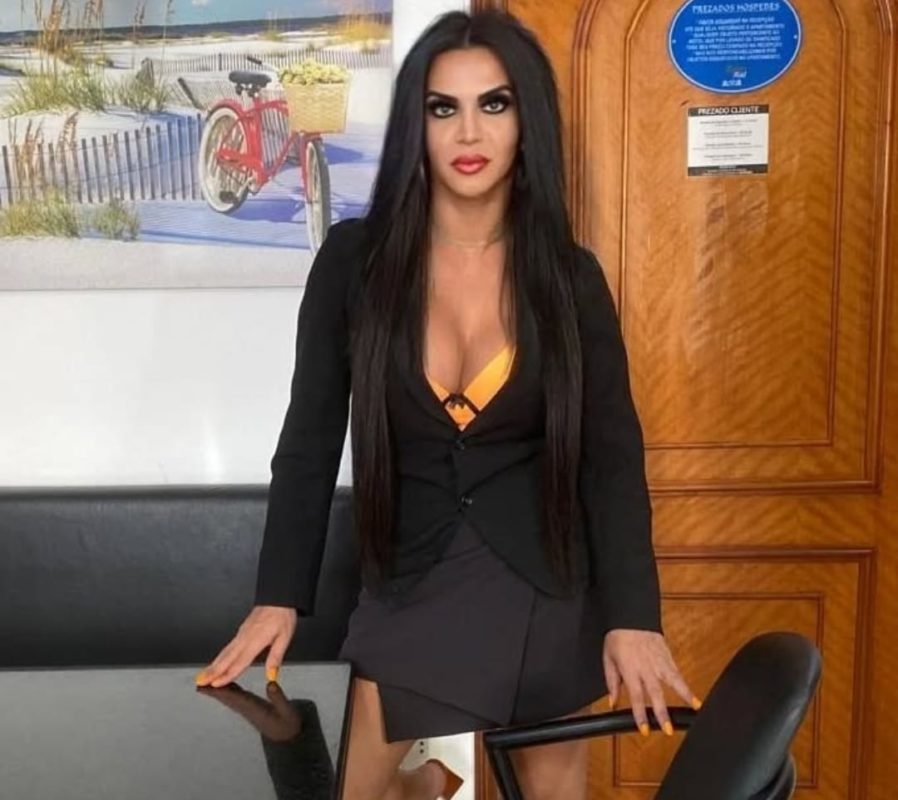 Francine Macedo 37
