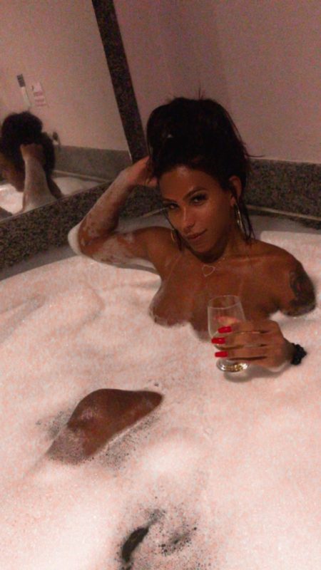 Jhennifer Mansur 56