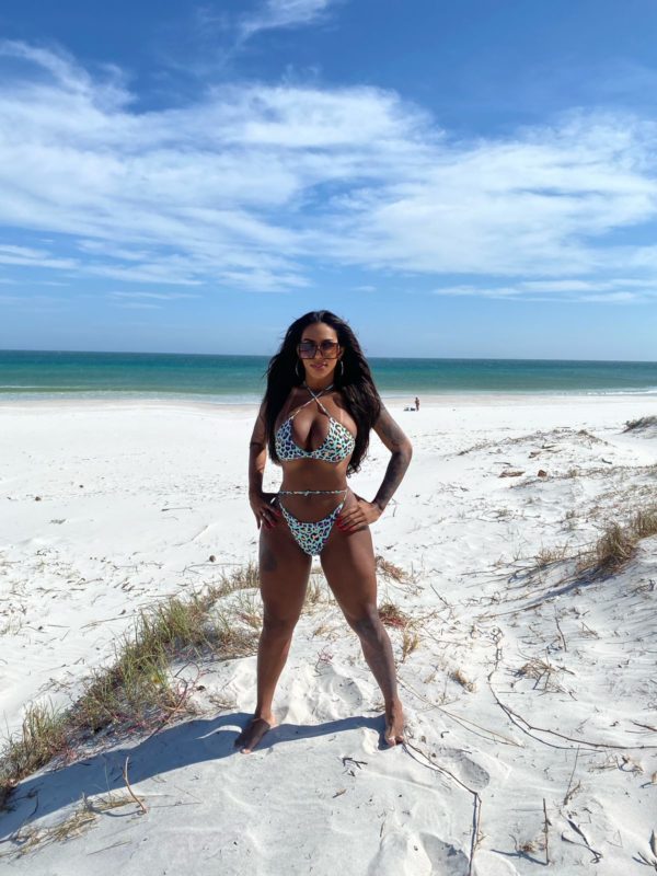 Jhennifer Mansur 47